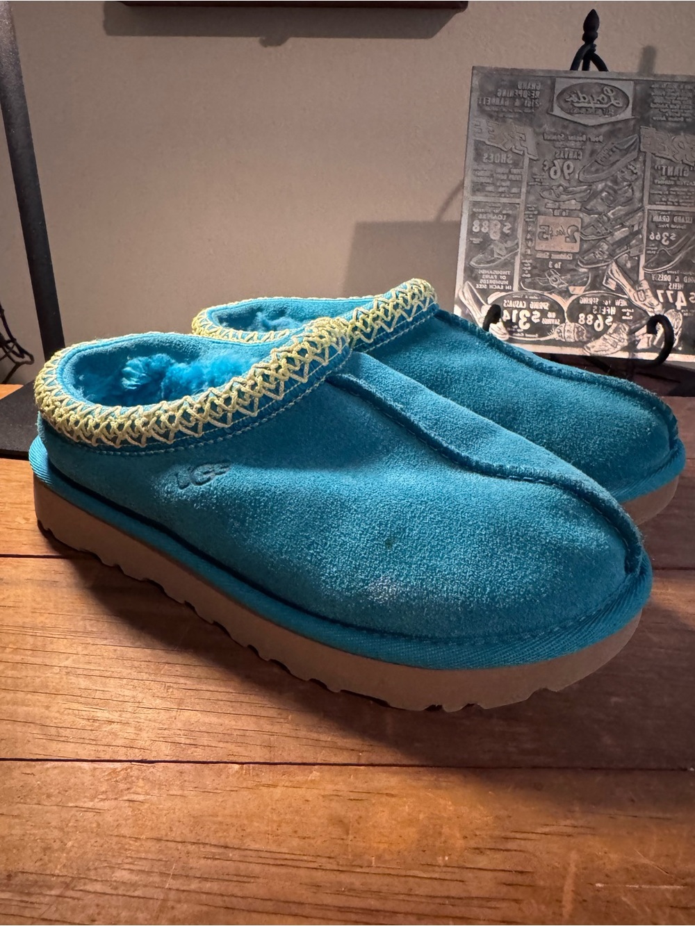 UGG lined slide aqua blue size 5